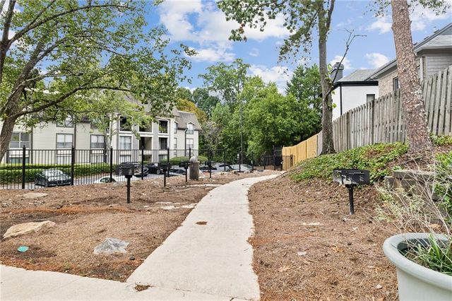 2657 Lenox NE Road 134-2, Atlanta, GA 30324