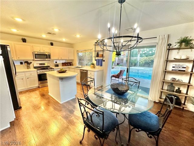 10263 SPLENDOR RIDGE Avenue, Las Vegas, NV 89135