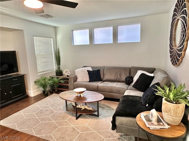 10263 SPLENDOR RIDGE Avenue, Las Vegas, NV 89135