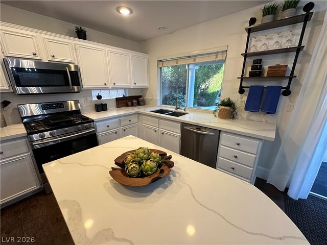 10263 SPLENDOR RIDGE Avenue, Las Vegas, NV 89135