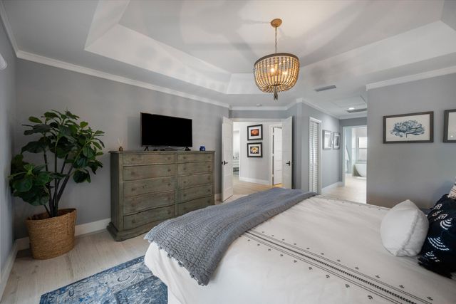 15495 Meadow Wood Drive, Wellington, FL 33414