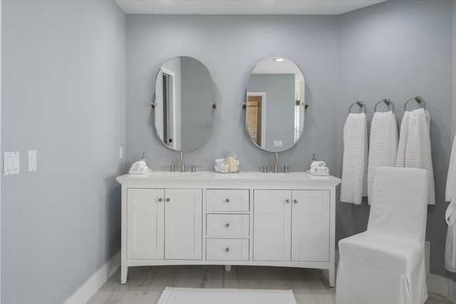 15495 Meadow Wood Drive, Wellington, FL 33414