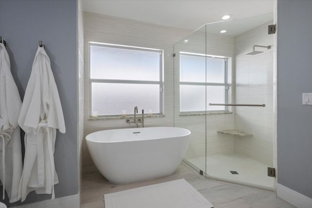 15495 Meadow Wood Drive, Wellington, FL 33414