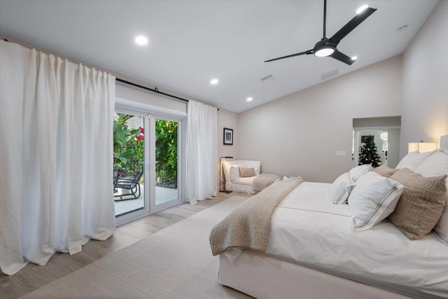 15495 Meadow Wood Drive, Wellington, FL 33414