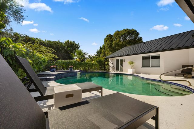 15495 Meadow Wood Drive, Wellington, FL 33414