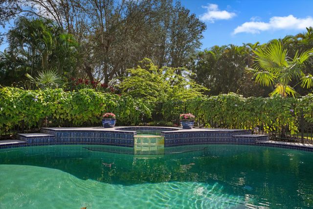 15495 Meadow Wood Drive, Wellington, FL 33414