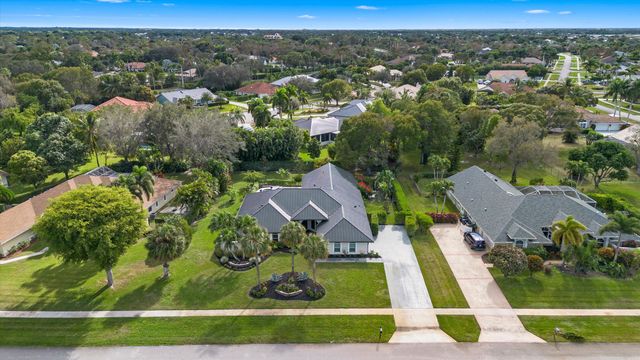 15495 Meadow Wood Drive, Wellington, FL 33414