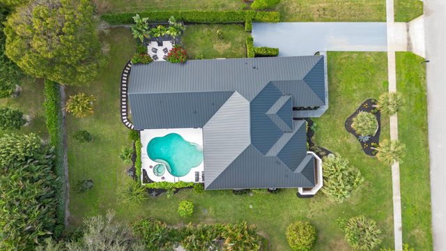 15495 Meadow Wood Drive, Wellington, FL 33414