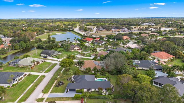 15495 Meadow Wood Drive, Wellington, FL 33414