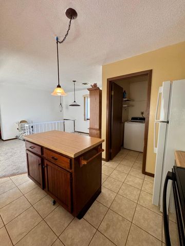 1184 Millpond Road N, Valparaiso, IN 46385