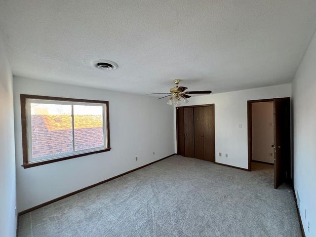 1184 Millpond Road N, Valparaiso, IN 46385