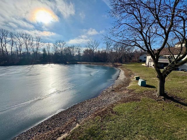 1184 Millpond Road N, Valparaiso, IN 46385