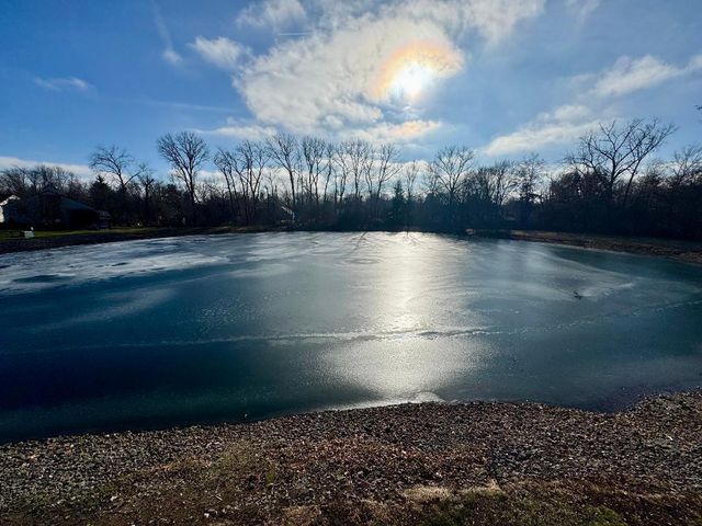 1184 Millpond Road N, Valparaiso, IN 46385