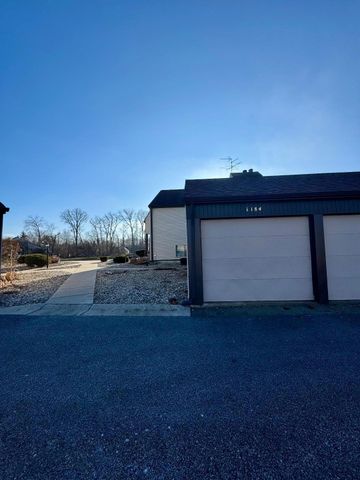 1184 Millpond Road N, Valparaiso, IN 46385