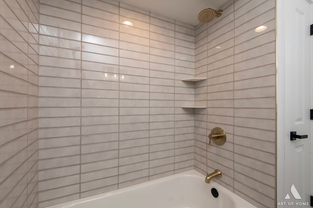 18441 Stewart Avenue, Homewood, IL 60430