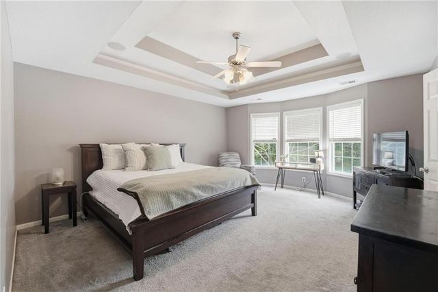 10926 N Holly Street, Kansas City, MO 64155