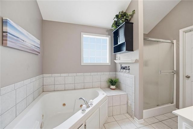 10926 N Holly Street, Kansas City, MO 64155