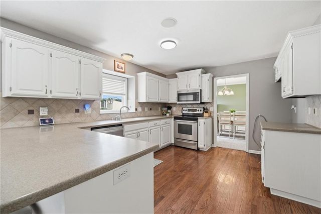 10926 N Holly Street, Kansas City, MO 64155
