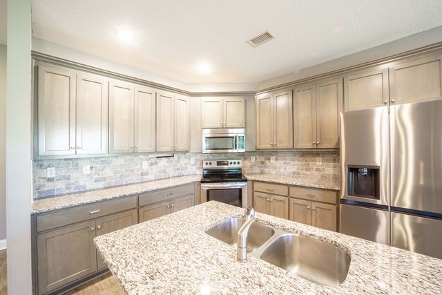 6 Eagle Nest Drive, Fort Mitchell, AL 36856