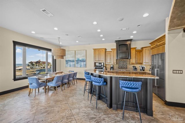 602 Via Deluna Dr, Pensacola Beach, FL 32561