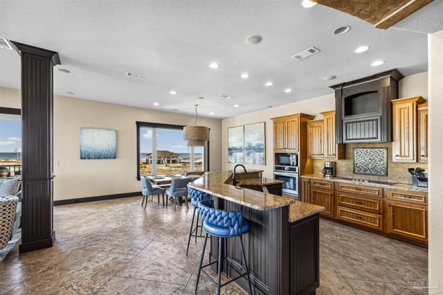 602 Via Deluna Dr, Pensacola Beach, FL 32561