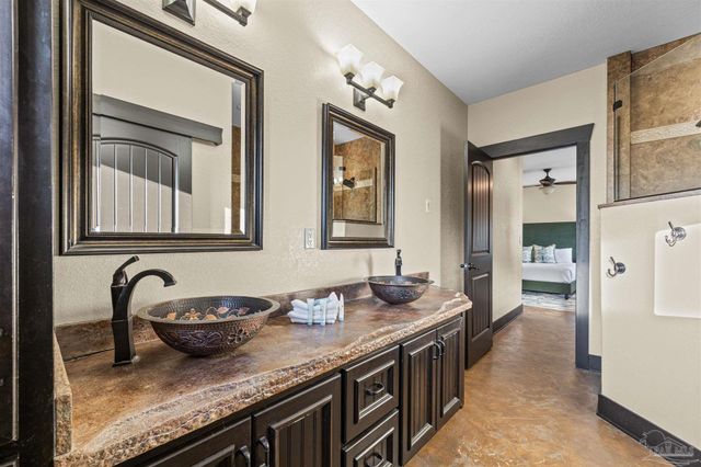 602 Via Deluna Dr, Pensacola Beach, FL 32561