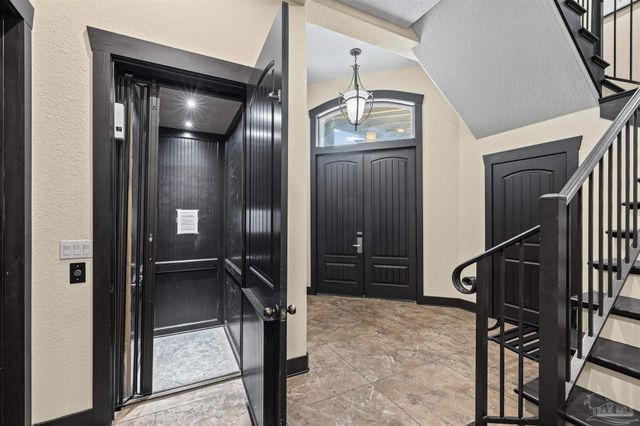 602 Via Deluna Dr, Pensacola Beach, FL 32561