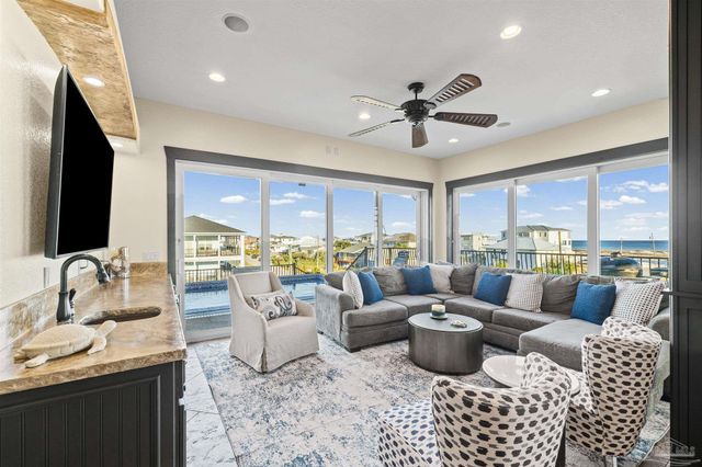 602 Via Deluna Dr, Pensacola Beach, FL 32561