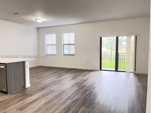 15600 SW 136 St. 104, Miami, FL 33196
