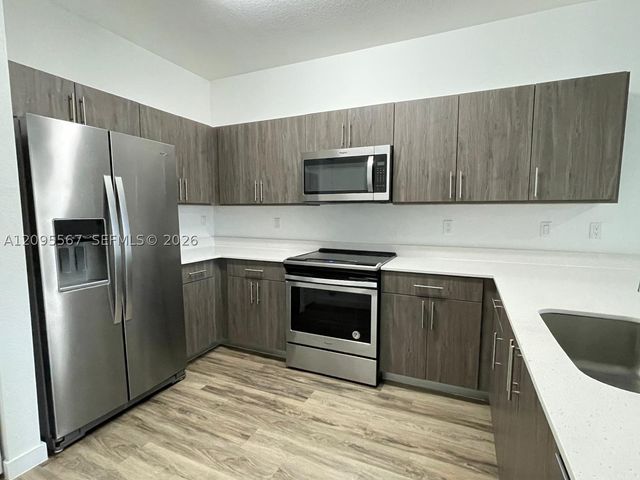 15600 SW 136 St. 104, Miami, FL 33196