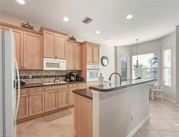 15295 Yellow Wood DR, Alva, FL 33920