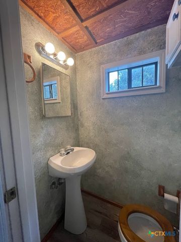 541 Buck Trail A, Canyon Lake, TX 78133