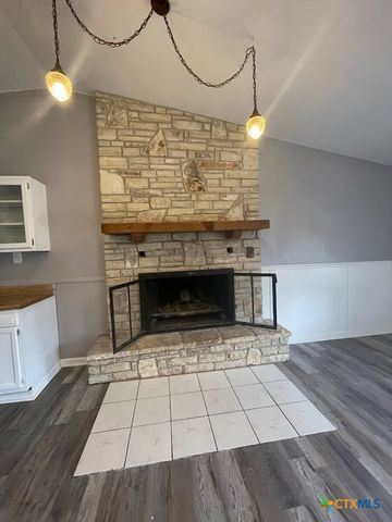 541 Buck Trail A, Canyon Lake, TX 78133