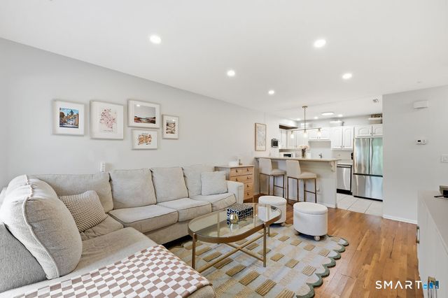 1 Valley Road 105, Stamford, CT 06902