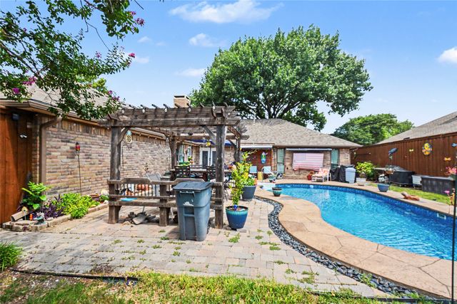 710 Rush Creek Drive, Allen, TX 75002