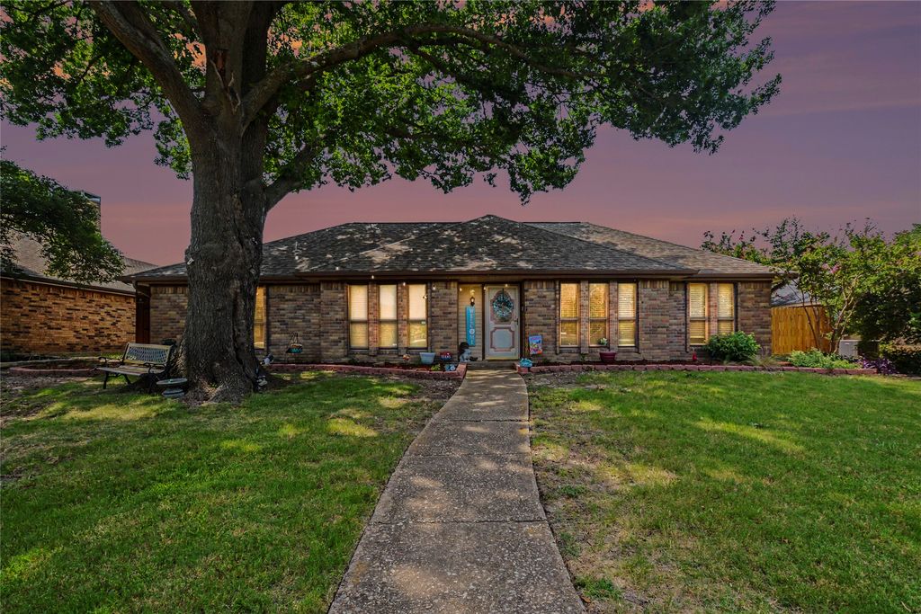 710 Rush Creek Drive, Allen, TX 75002