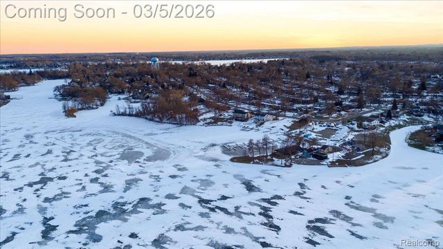 3589 Breaker Street, Waterford Charter Township, MI 48329