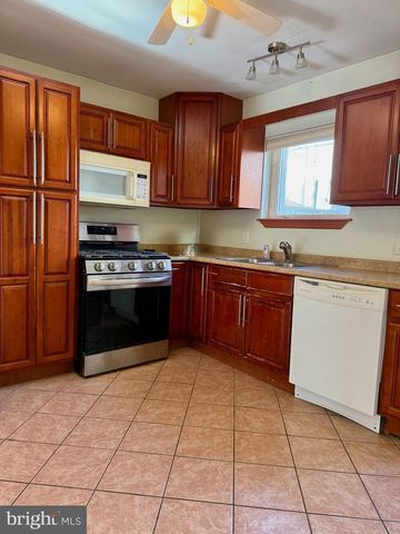 811 EARP ST, Philadelphia, PA 19147