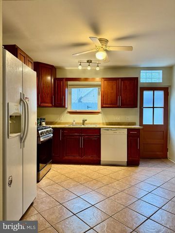 811 EARP ST, Philadelphia, PA 19147