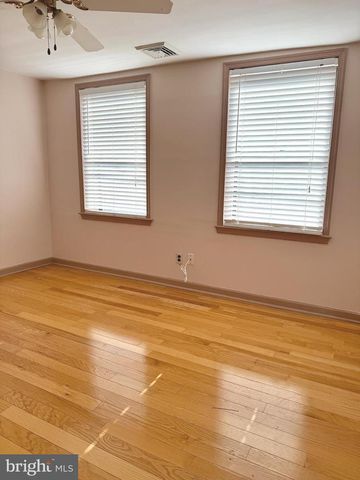 811 EARP ST, Philadelphia, PA 19147