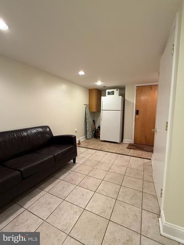 811 EARP ST, Philadelphia, PA 19147