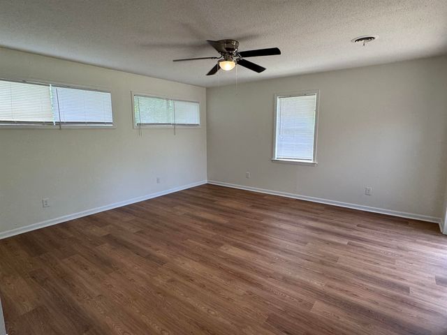 1969 E HOLMES RD, Memphis, TN 38116