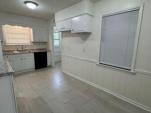 1969 E HOLMES RD, Memphis, TN 38116