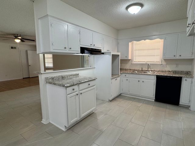 1969 E HOLMES RD, Memphis, TN 38116