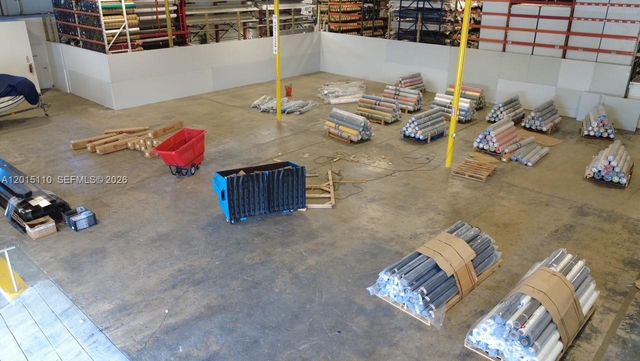 2290 W 8th Avenue, Hialeah, FL 33010