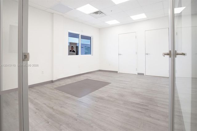 2290 W 8th Avenue, Hialeah, FL 33010