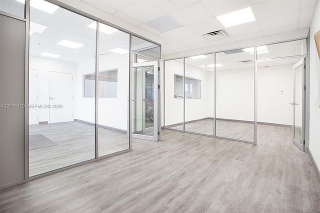 2290 W 8th Avenue, Hialeah, FL 33010