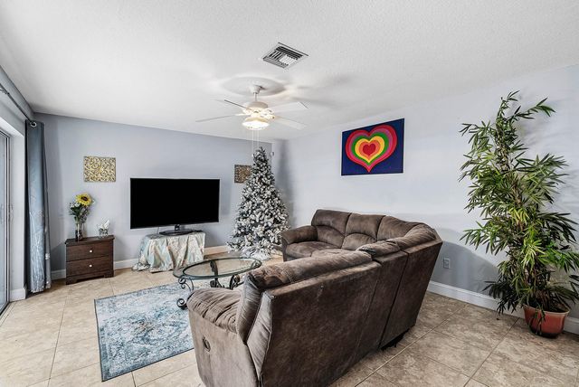 2616 SE 5TH Circle D, Boynton Beach, FL 33435