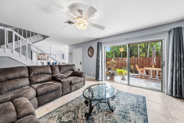 2616 SE 5TH Circle D, Boynton Beach, FL 33435