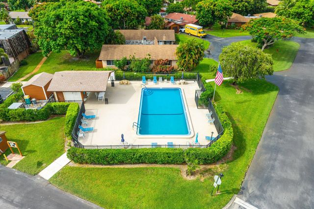 2616 SE 5TH Circle D, Boynton Beach, FL 33435